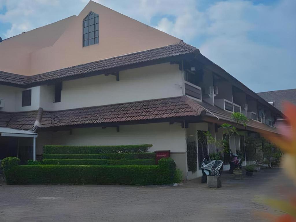 D'Arcici Hotel Plumpang ジャカルタ エクステリア 写真