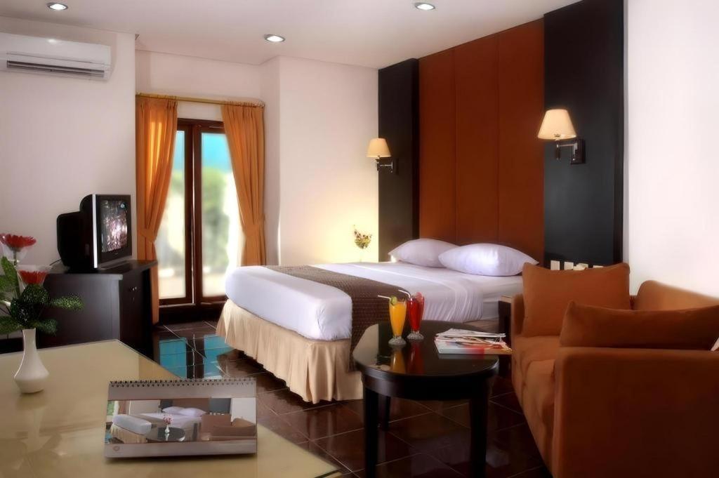D'Arcici Hotel Plumpang ジャカルタ エクステリア 写真