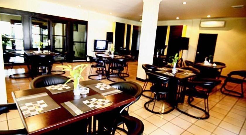 D'Arcici Hotel Plumpang ジャカルタ エクステリア 写真