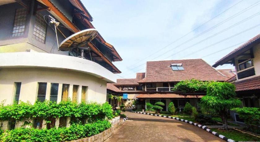 D'Arcici Hotel Plumpang ジャカルタ エクステリア 写真