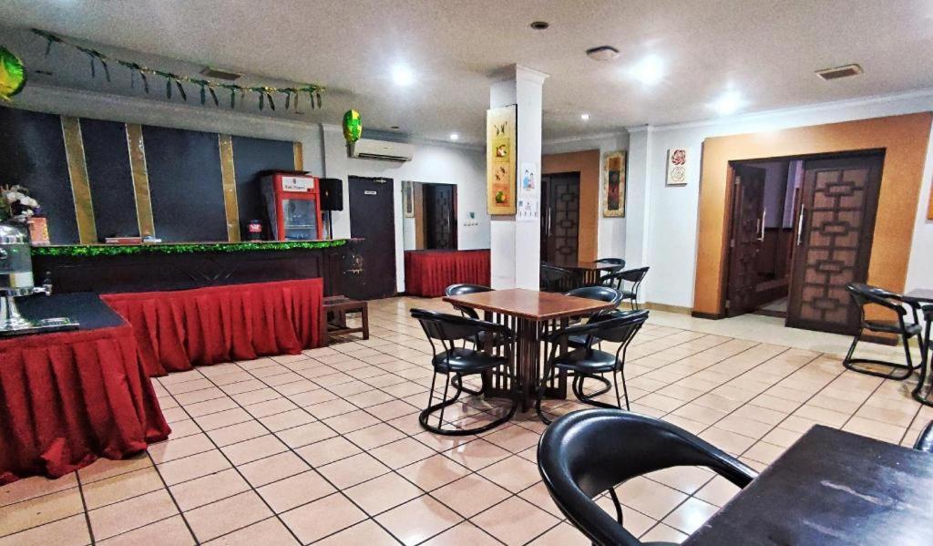 D'Arcici Hotel Plumpang ジャカルタ エクステリア 写真