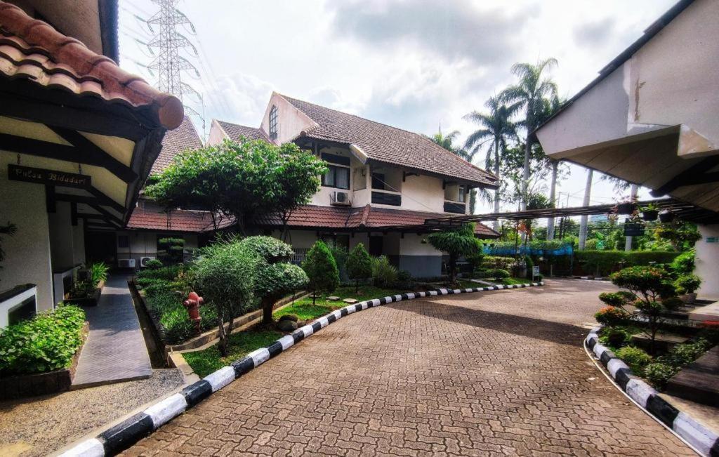 D'Arcici Hotel Plumpang ジャカルタ エクステリア 写真