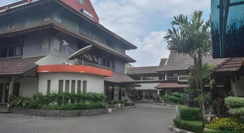 D'Arcici Hotel Plumpang ジャカルタ エクステリア 写真