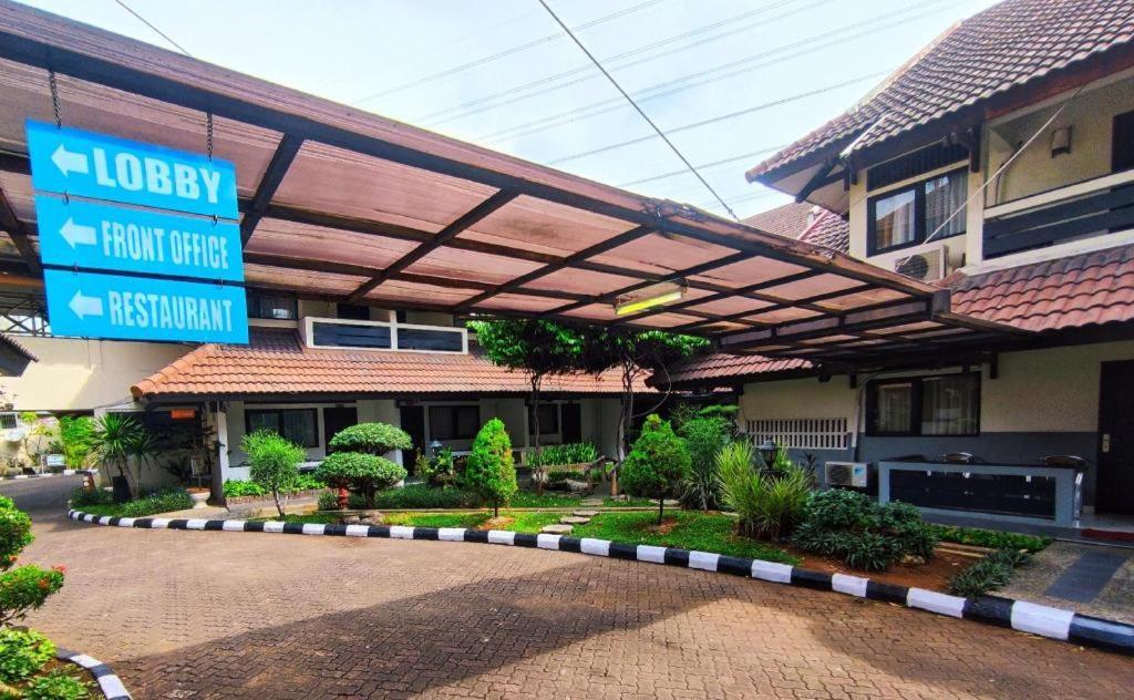 D'Arcici Hotel Plumpang ジャカルタ エクステリア 写真